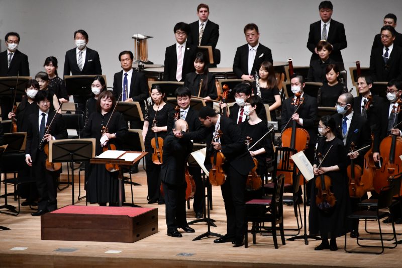 広上・デイヴィットグータッチ-800x533.jpg